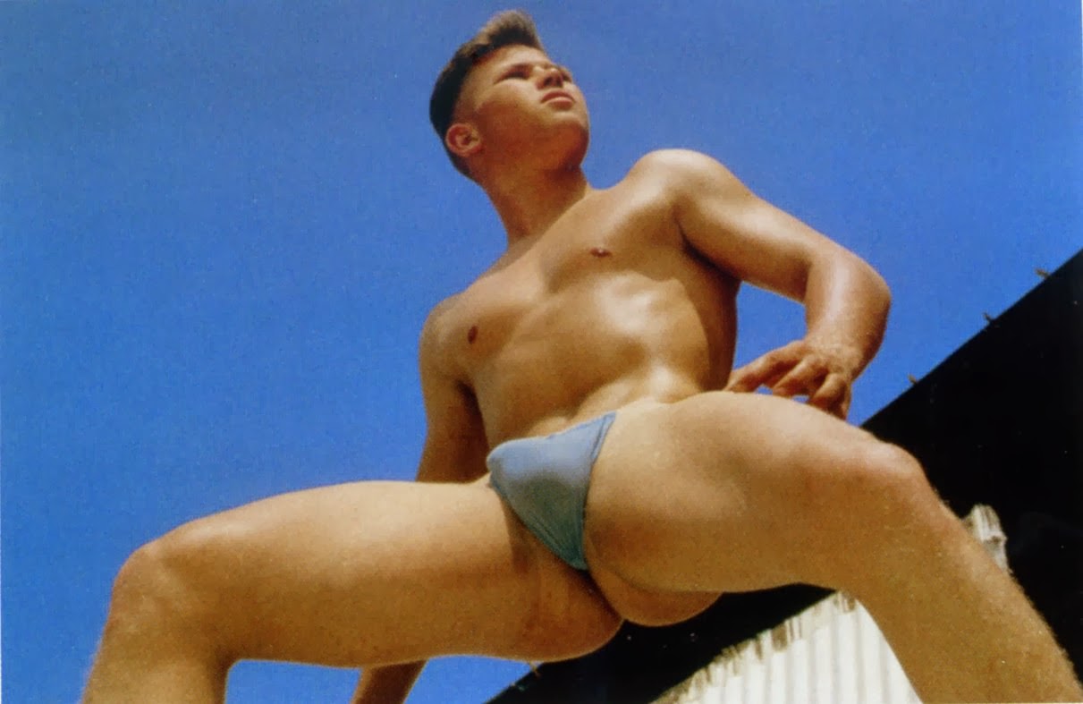 chicos gay de caucasia from Dax is john davidson gay